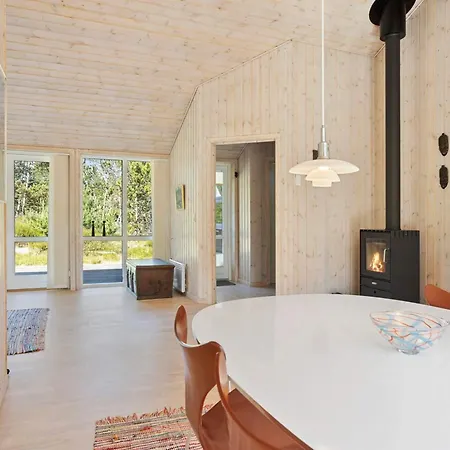 Ferienhaus 4 Star In *
