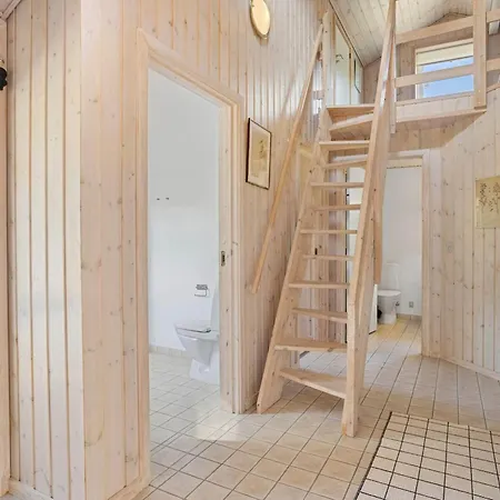 4 Star In Casa vacanze Ålbæk